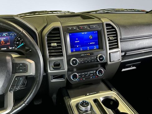 Used 2021 Ford Expedition XLT image 9