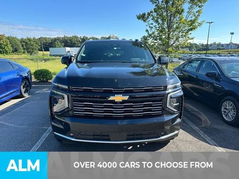 Used 2025 Chevrolet Suburban High Country AWD/4WD image 2