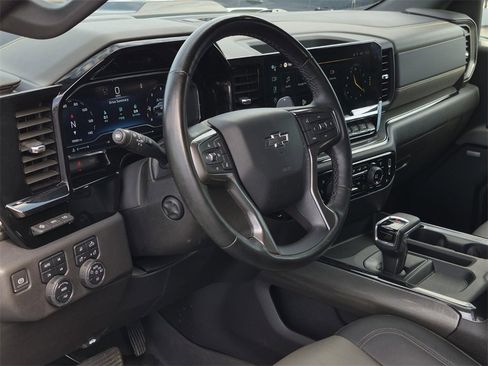 Used 2024 Chevrolet Silverado 1500 ZR2 w/ Technology Package image 31