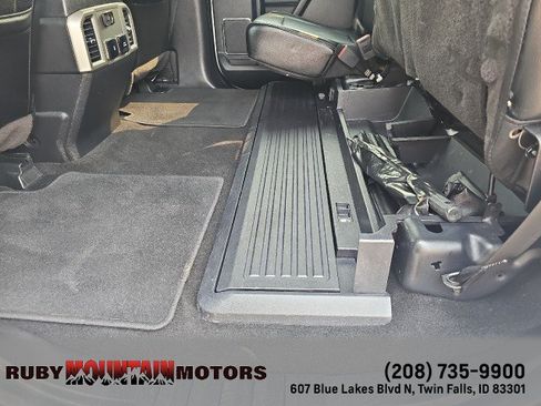 Used 2018 Ford F250 Lariat w/ Lariat Ultimate Package AWD/4WD image 37