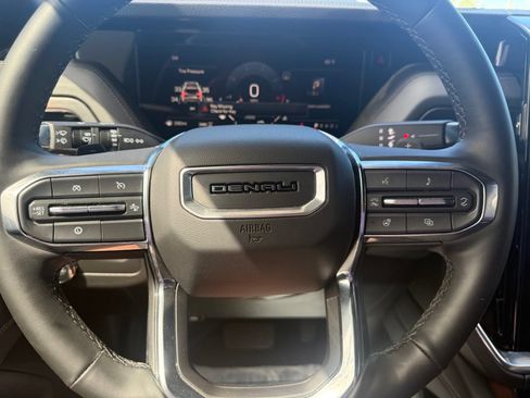 Used 2025 GMC Yukon XL Denali w/ Sun & Power Step Package AWD/4WD image 28