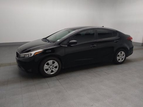 Used 2018 Kia Forte LX FWD image 2
