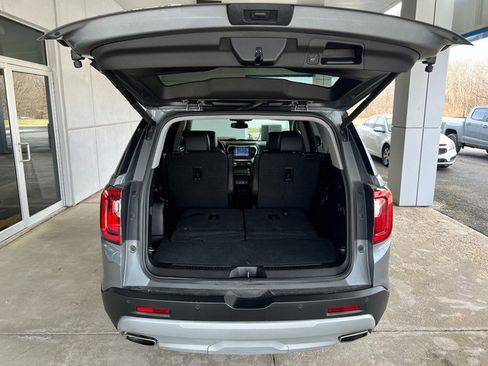 Used 2022 GMC Acadia SLT w/ LPO, Roadside Safety Package AWD/4WD image 9