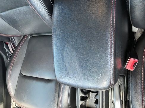 Used 2019 Jeep Wrangler Unlimited Rubicon AWD/4WD image 17