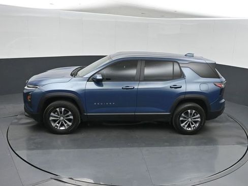 Used 2026 Chevrolet Equinox LT FWD image 36
