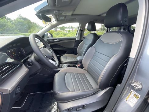 Certified 2023 Volkswagen Taos SEL AWD/4WD image 17