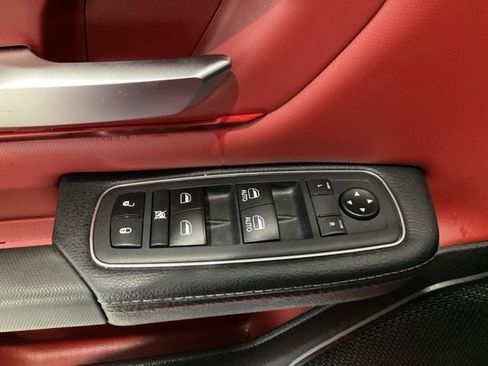 Used 2019 RAM 1500 Rebel image 5