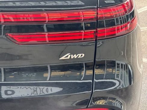 Used 2023 Genesis GV70 2.5T image 10