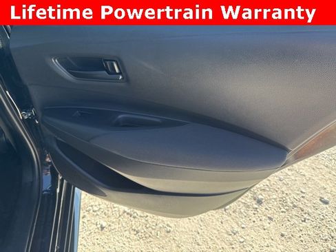 Used 2023 Toyota Corolla LE image 19