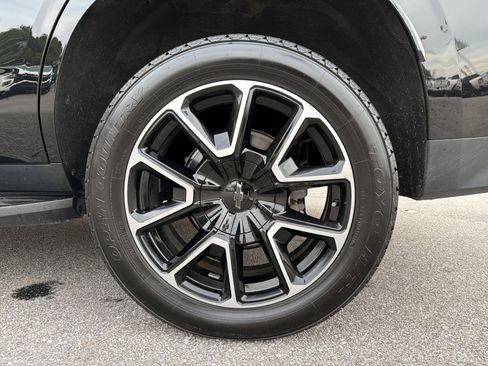 Used 2021 Chevrolet Tahoe RST w/ Luxury Package image 22