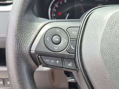 Used 2025 Toyota RAV4 LE AWD/4WD image 20