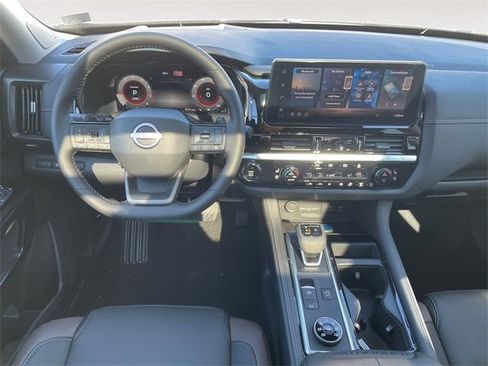 New 2026 Nissan Pathfinder Platinum image 10