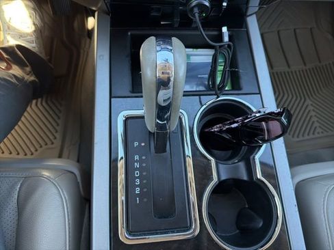 Used 2013 Ford Expedition Limited image 24