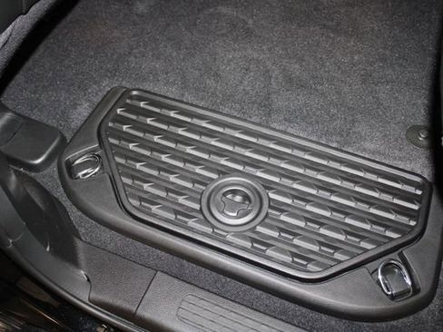 Used 2025 RAM 1500 Laramie w/ Sport Appearance Package AWD/4WD image 14
