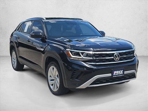 Used 2022 Volkswagen Atlas Cross Sport SE FWD image 3
