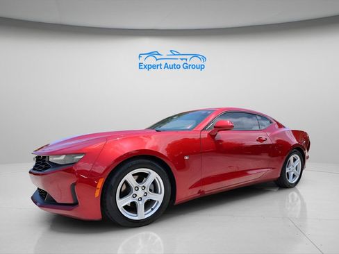 Used 2021 Chevrolet Camaro LT RWD image 4