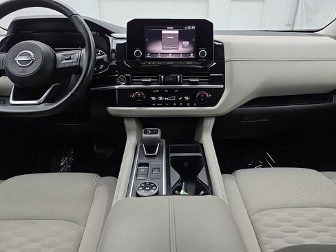 Used 2023 Nissan Pathfinder SV w/ Black Appearance Package image 31