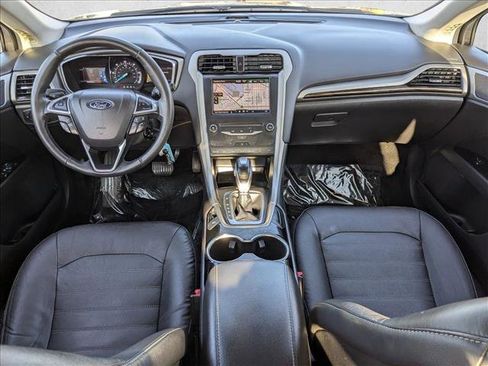 Used 2014 Ford Fusion SE w/ Equipment Group 502A image 19