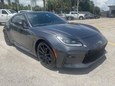 Used 2022 Toyota GR86 Premium RWD image 11