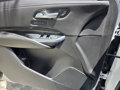 Used 2022 Cadillac XT4 Sport w/ LPO, ONYX Package FWD image 25