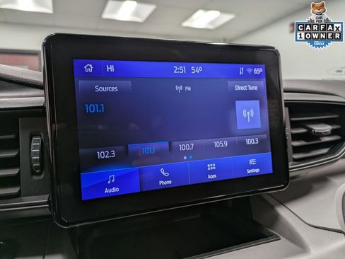 Used 2023 Ford Explorer XLT AWD/4WD image 14