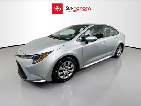 Used 2026 Toyota Corolla LE FWD image 9
