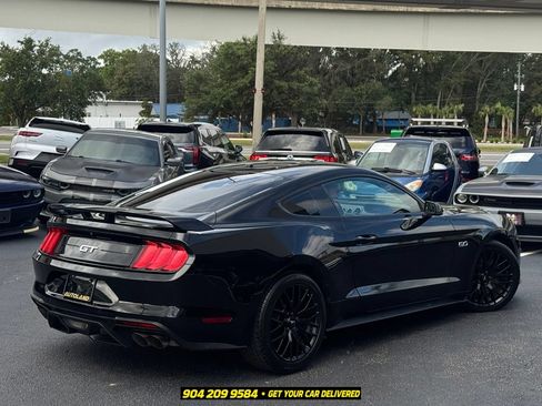 Used 2018 Ford Mustang GT Premium w/ GT Performance Package RWD image 9