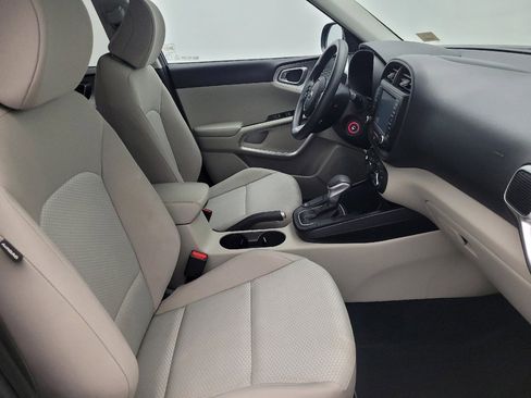 Used 2021 Kia Soul LX image 21