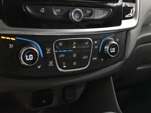 Used 2019 Chevrolet Traverse Premier w/ LPO, Floor Liner Package AWD/4WD image 15