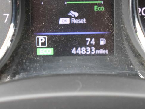 Used 2020 Nissan Rogue SV w/ Sun & Sound Touring Package image 11