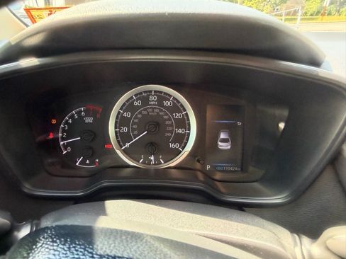 Used 2020 Toyota Corolla LE FWD image 12