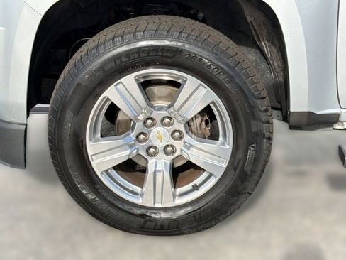 Used 2017 Chevrolet Colorado LT w/ Luxury Package, Chrome RWD image 11
