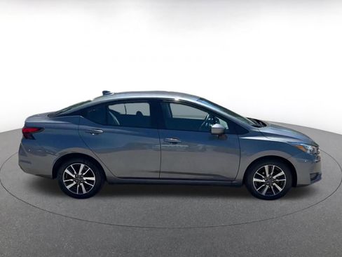 Used 2025 Nissan Versa SV FWD image 16