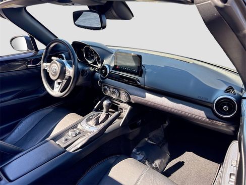 Used 2023 MAZDA MX-5 Miata Grand Touring image 25