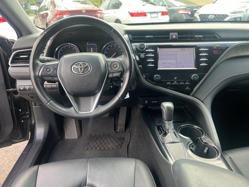 Used 2019 Toyota Camry SE image 19