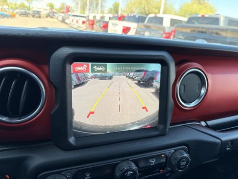 Used 2021 Jeep Wrangler Unlimited Rubicon AWD/4WD image 23