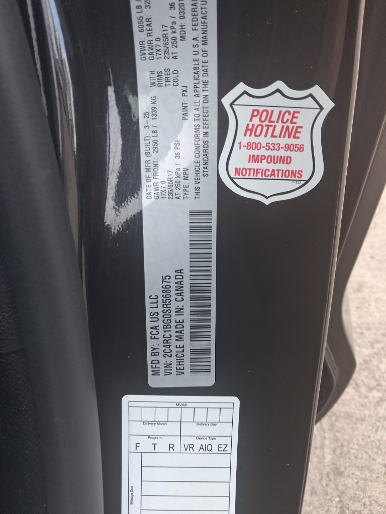 Used 2025 Chrysler Pacifica Select FWD image 3