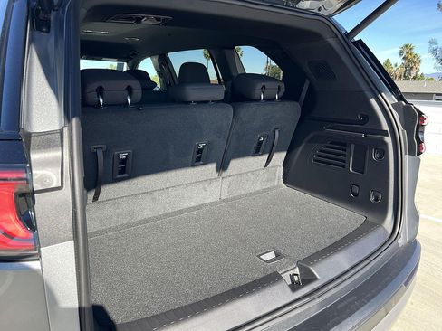 New 2026 GMC Acadia Elevation FWD image 28