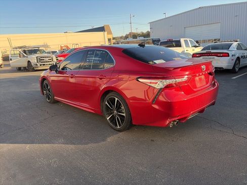 Used 2020 Toyota Camry XSE image 5