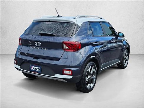 Used 2023 Hyundai Venue Limited w/ Cargo Package FWD image 5