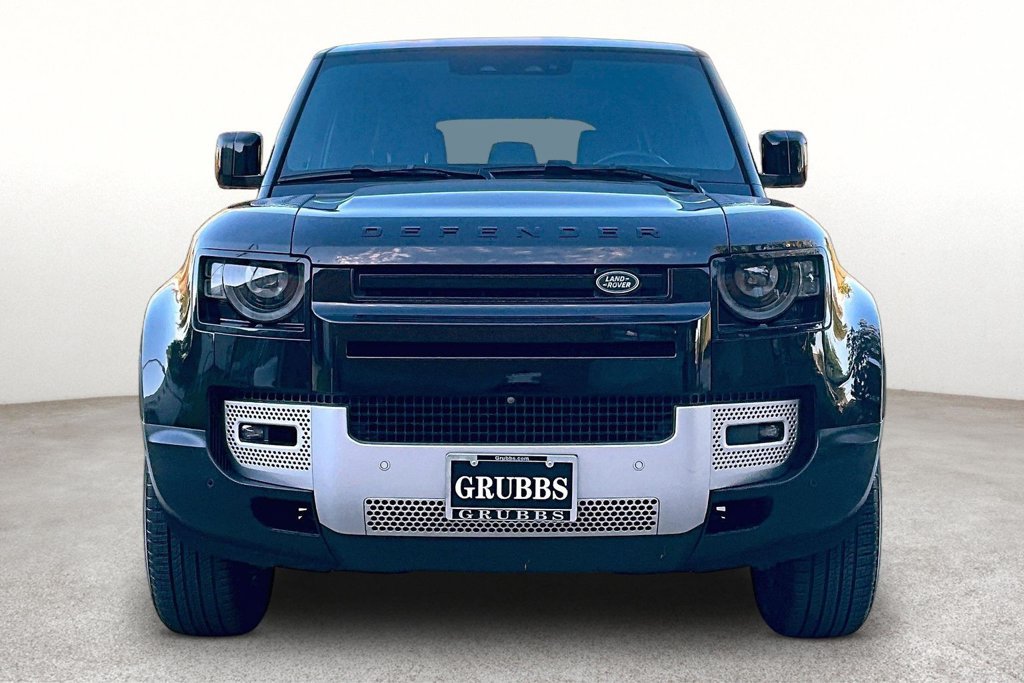 Used 2025 Land Rover Defender 110 S AWD/4WD image 4