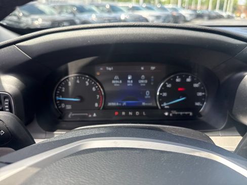 Used 2023 Ford Explorer XLT w/ Equipment Group 202A AWD/4WD image 35