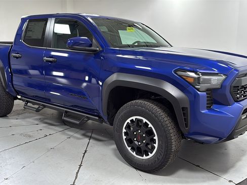 New 2025 Toyota Tacoma TRD Off-Road image 3