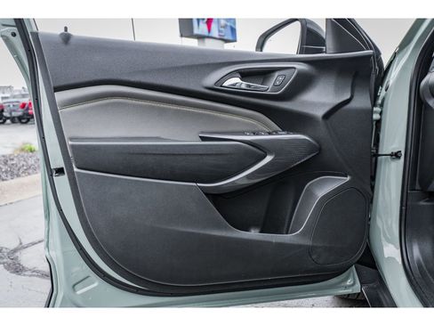 Used 2025 Chevrolet Trax ACTIV w/ Driver Confidence Package image 6