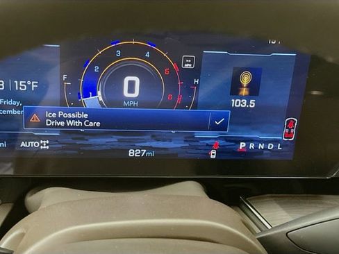 Used 2025 Chevrolet Suburban Z71 w/ Comfort Package image 13