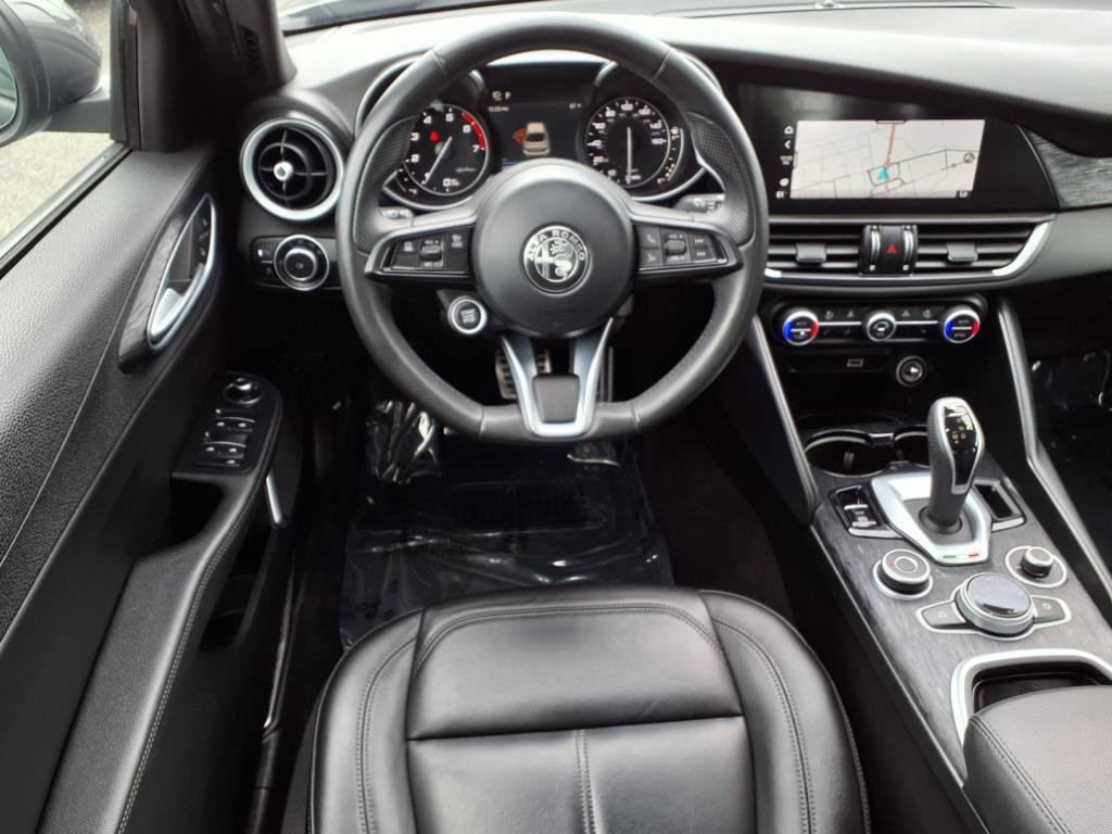Used 2023 Alfa Romeo Giulia Sprint AWD/4WD image 7