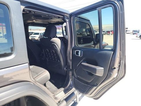 Used 2020 Jeep Wrangler Unlimited Rubicon image 39