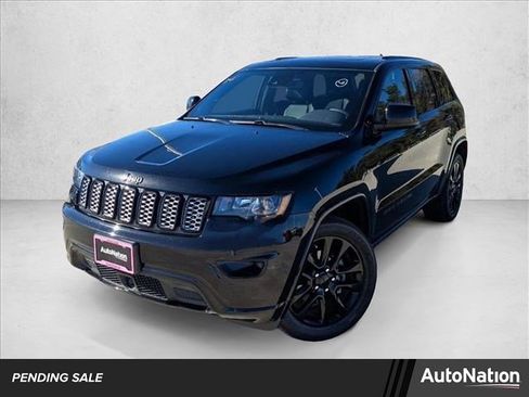 Used 2020 Jeep Grand Cherokee Altitude image 1
