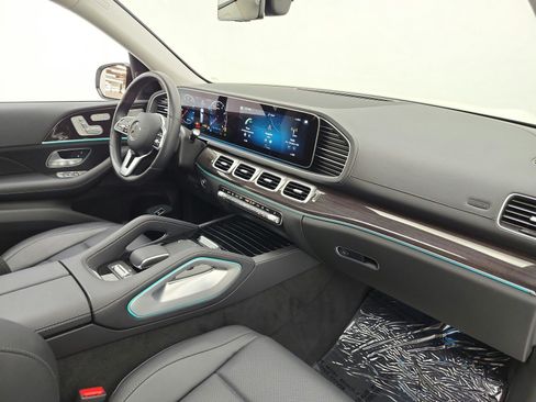 Used 2023 Mercedes-Benz GLS 450 4MATIC image 22