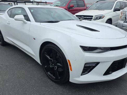Used 2017 Chevrolet Camaro SS image 3